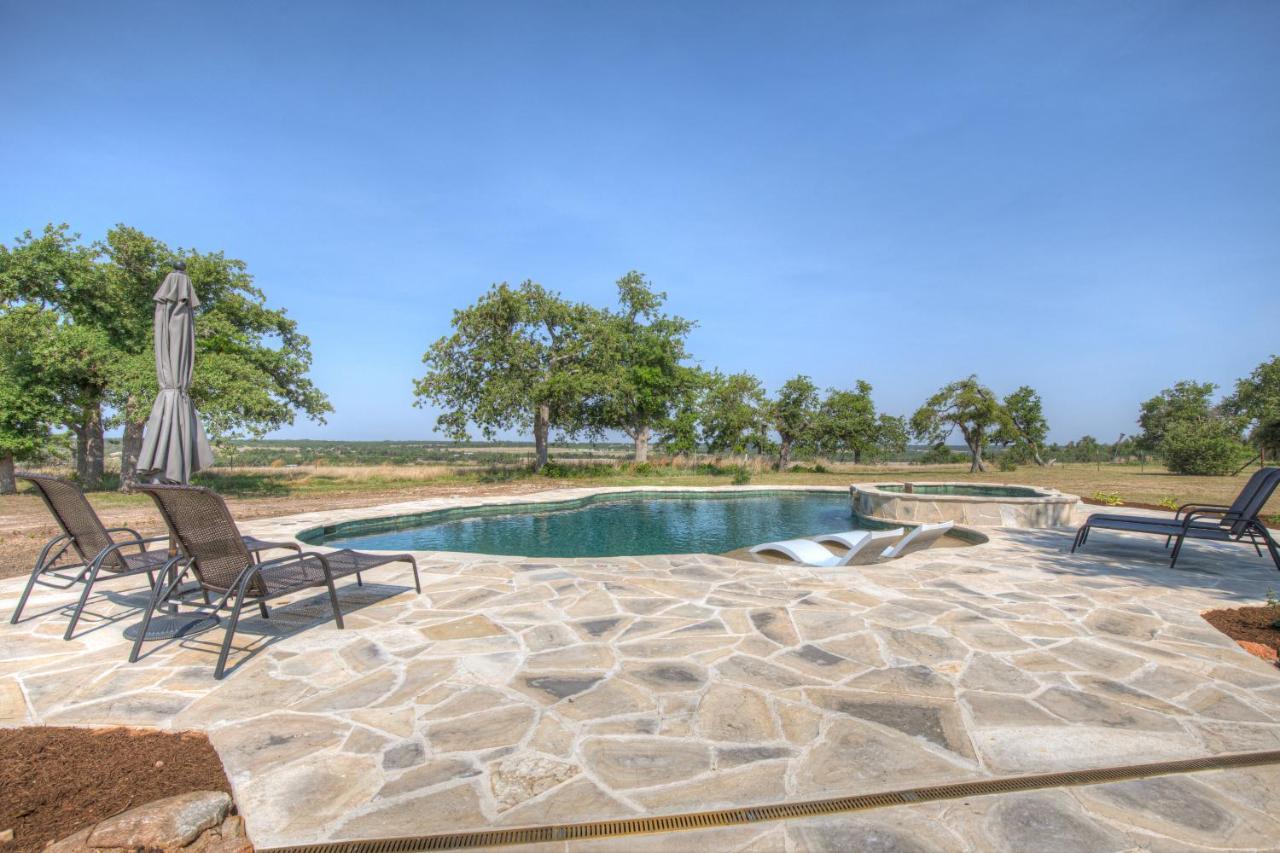 Luxury Ranch With Pool-Hot Tub-Firepit Near Fred! Villa Fredericksburg Kültér fotó