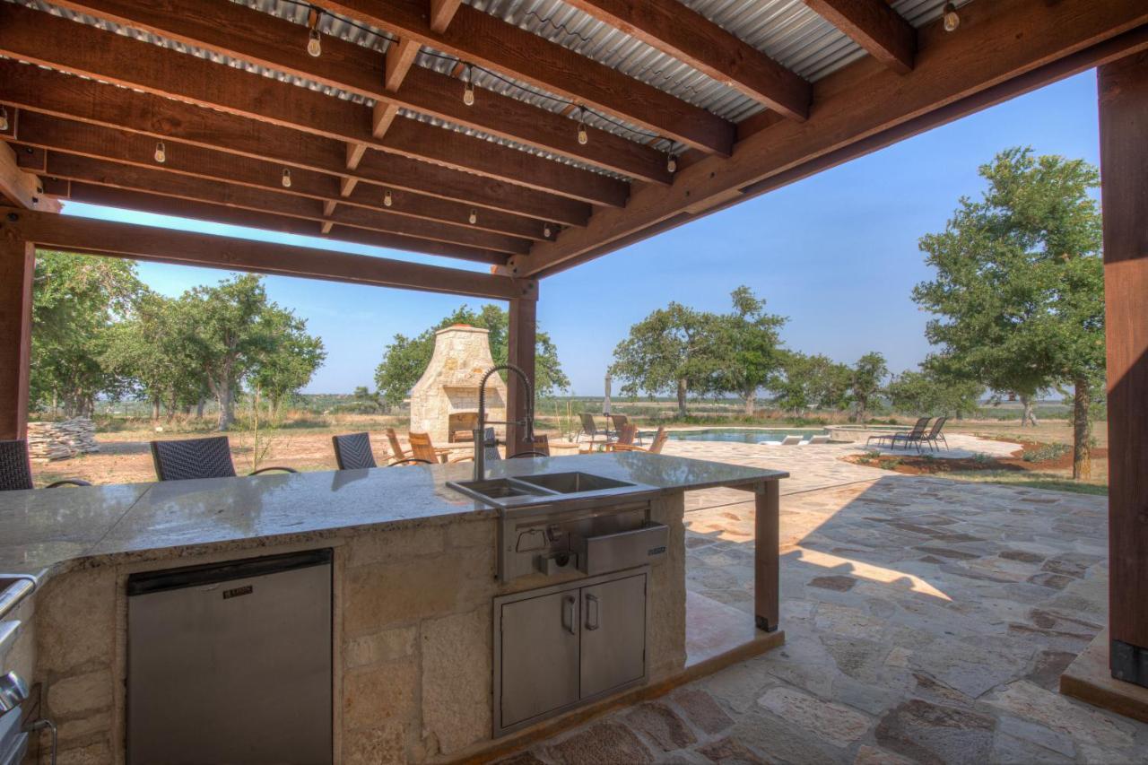 Luxury Ranch With Pool-Hot Tub-Firepit Near Fred! Villa Fredericksburg Kültér fotó